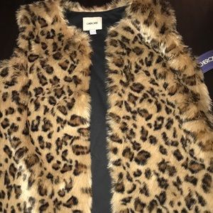 Cheetah fur vest ( can basically fit all ) NEW TAG